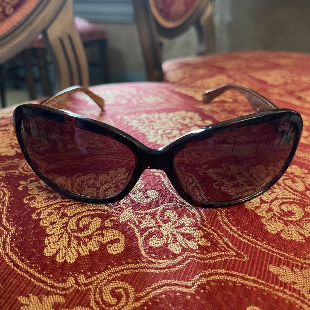 Coach thompson sunglasses (S806) Tortoise with case, good condition preowned